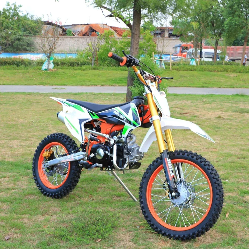 Sepeda motor Trail 125cc, ban  - Bike Chain ulasan dan harga